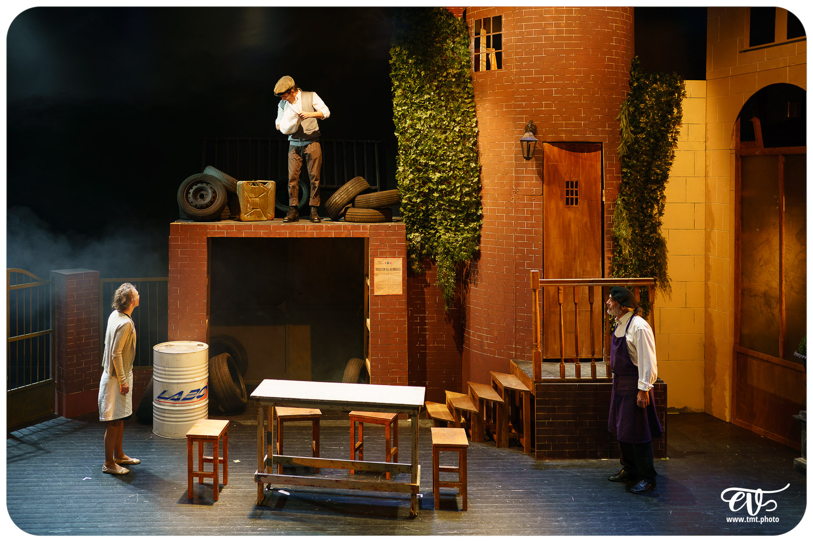 LES VISIONS DE SIMONE MACHARD (CIE LA CLAQUE)